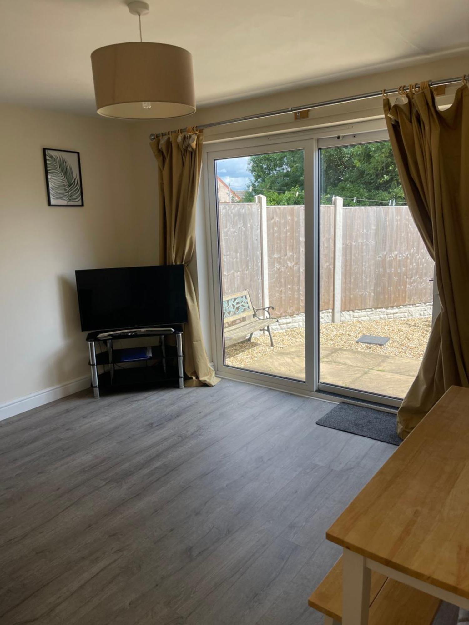 House Number 4 Sleeps Up To 4 With Smart Tvs In Every Room Wellington  Exterior photo